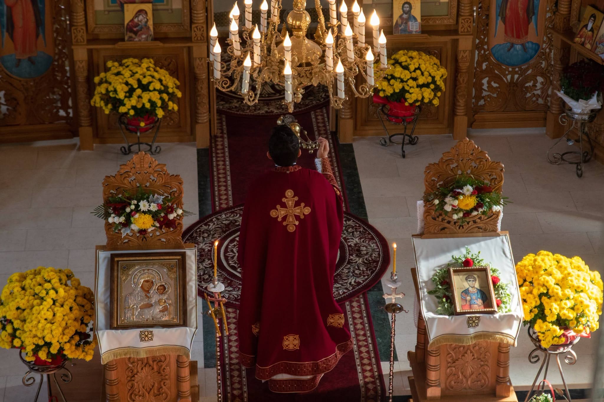 Hramul Parohiei din Pârâul Caprei, prilej de rugăciune și apropiere între generații