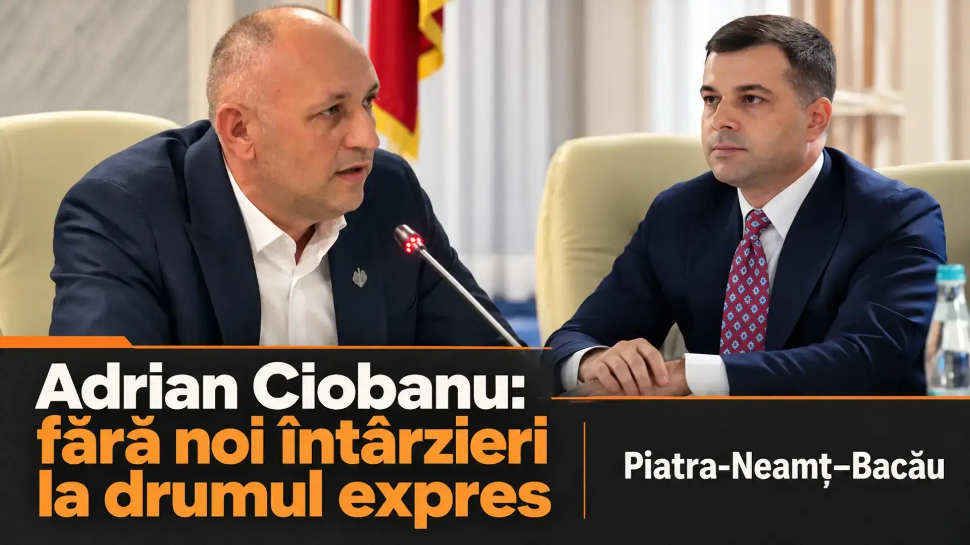 Colaj din două fotografii de la audiere, cu Adrian Ciobanu vorbind la microfon și un participant la ședință, pentru articolul despre Drumul Expres Piatra-Neamț–Bacău